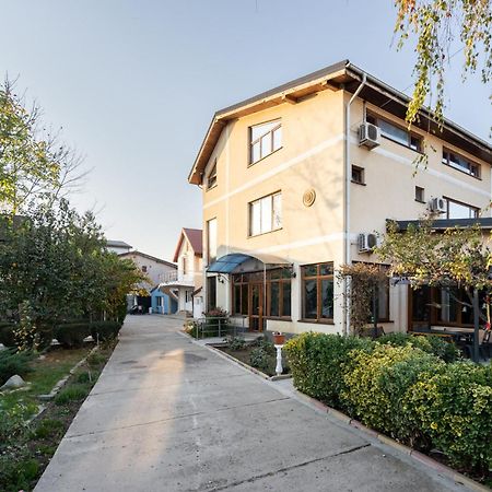Cristalex Villaverde Bucharest Pantelimon Экстерьер фото
