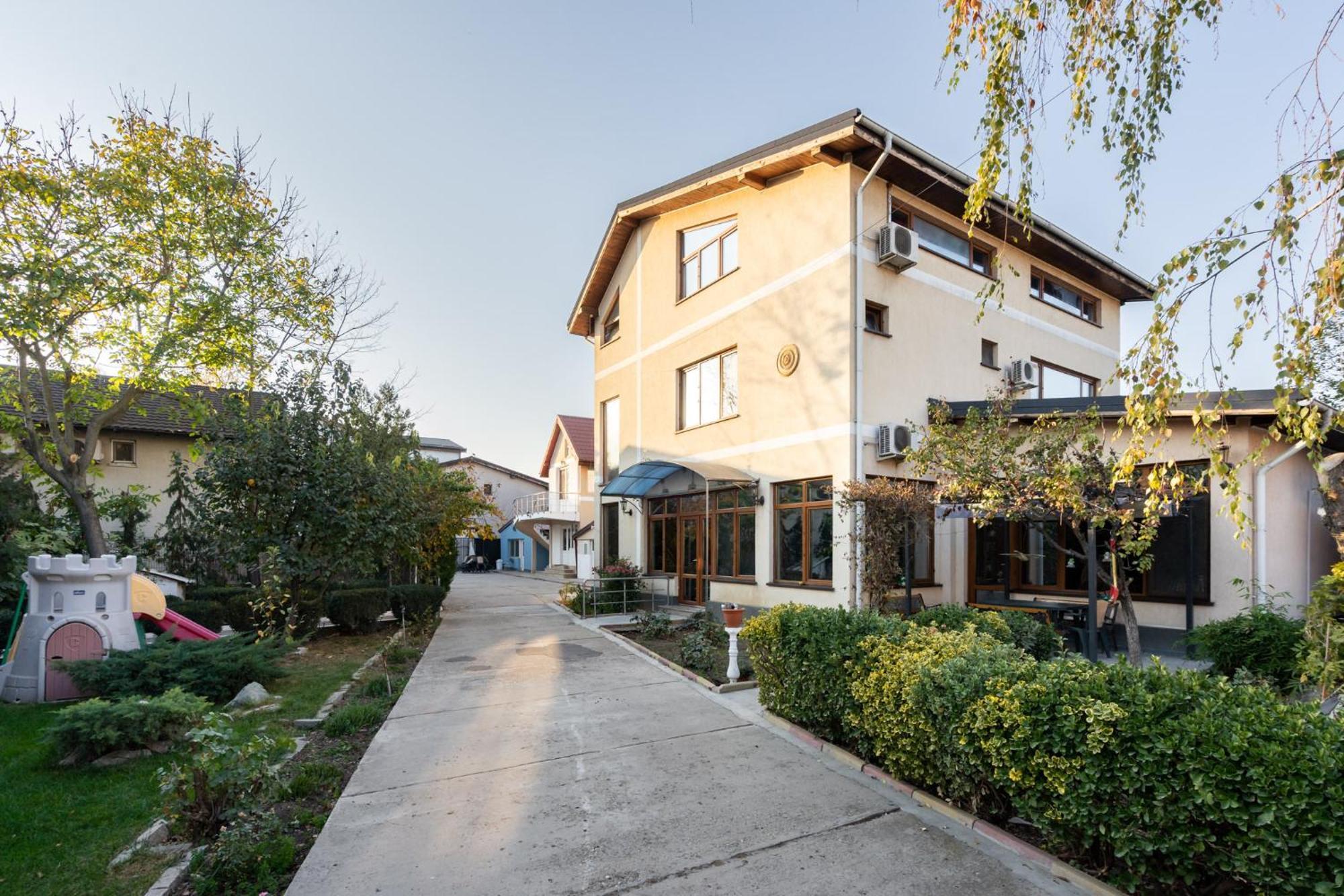 Cristalex Villaverde Bucharest Pantelimon Экстерьер фото