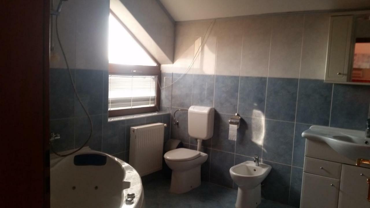 Cristalex Villaverde Bucharest Pantelimon Экстерьер фото