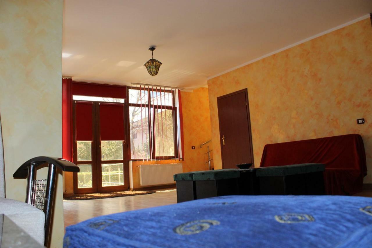 Cristalex Villaverde Bucharest Pantelimon Экстерьер фото
